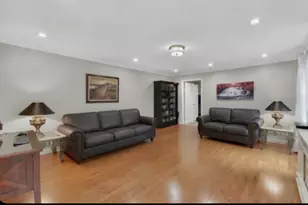 21101 N Middleton Dr, Kildeer, IL 60047 - Photo 5