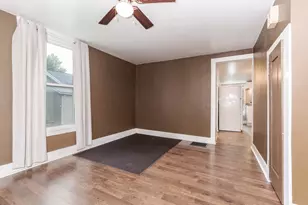 402 Mason St, Chenoa, IL 61726 - Photo 9