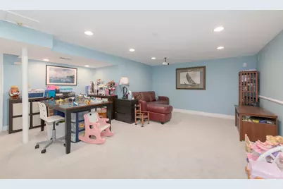 2005 E Cayuga Lane, Mount Prospect, IL 60056 - Photo 19