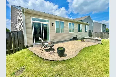 1074 Chestnut Drive, Pingree Grove, IL 60140 - Photo 5