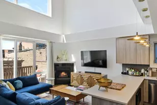 2027 W Race Ave, Chicago, IL 60612 - Photo 3