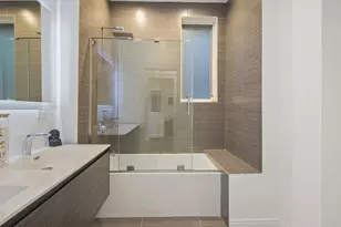 2027 W Race Ave, Chicago, IL 60612 - Photo 17