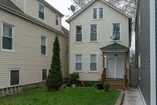 2818 N Drake Ave, Chicago, IL 60618 - Photo 1