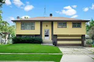 1941 Marigold Ln, Hanover Park, IL 60133 - Photo 1