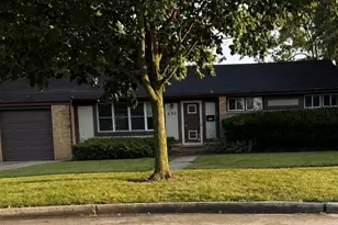 430 N Highview Ave, Elmhurst, IL 60126 - Photo 1