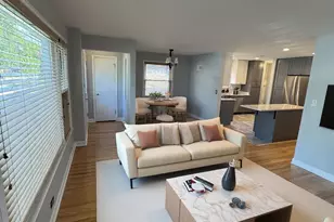 6320 N Kildare Ave, Chicago, IL 60646 - Photo 5