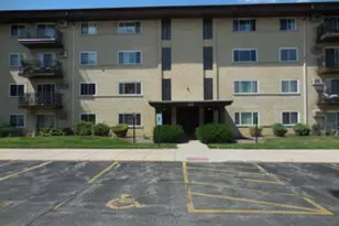 535 S Cleveland Ave, Arlington Heights, IL 60005 - Photo 1