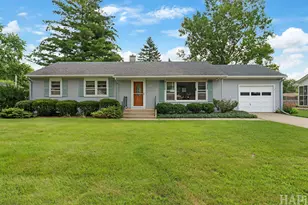 935 Diane Ave, Elgin, IL 60123 - Photo 1