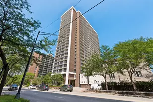 5855 N Sheridan Rd, Chicago, IL 60660 - Photo 1