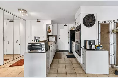 5855 N Sheridan Road #11J, Chicago, IL 60660 - Photo 3