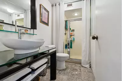 5855 N Sheridan Road #11J, Chicago, IL 60660 - Photo 9