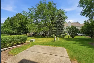1404 W Sapphire Dr, Hoffman Estates, IL 60192 - Photo 37