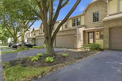 1404 W Sapphire Drive #1404, Hoffman Estates, IL 60192 - Photo 3