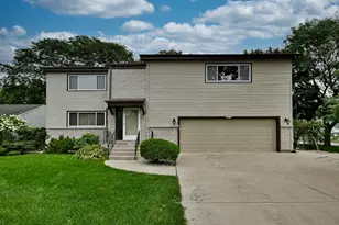 8039 Geneva St, Woodridge, IL 60517 - Photo 1
