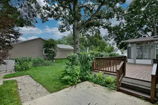 8039 Geneva St, Woodridge, IL 60517 - Photo 39