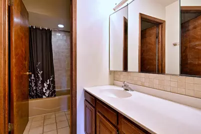 8039 Geneva Street, Woodridge, IL 60517 - Photo 23
