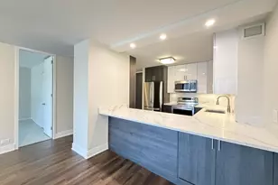 1030 N State St, Chicago, IL 60610 - Photo 3