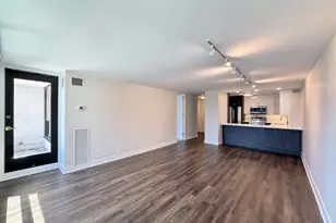 1030 N State St, Chicago, IL 60610 - Photo 13