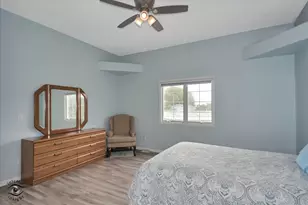 186 E Adams St, Manteno, IL 60950 - Photo 13