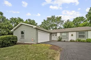213 Lexington Dr, Bolingbrook, IL 60440 - Photo 1