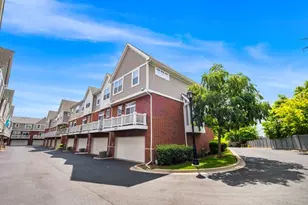 207 Capulina Ct, Morton Grove, IL 60053 - Photo 23