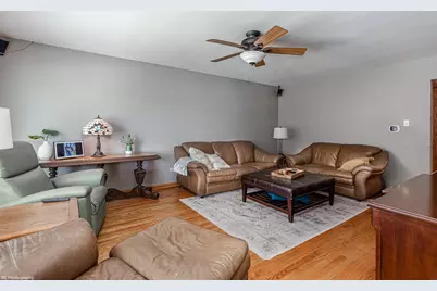 8120 Mayfield Avenue, Burbank, IL 60459 - Photo 5