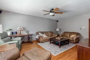 8120 Mayfield Ave, Burbank, IL 60459 - Photo 5