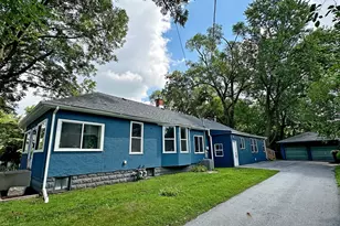 207 Schwab St, Thornton, IL 60476 - Photo 3