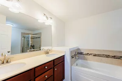 2832 Henley Lane, Naperville, IL 60540 - Photo 17