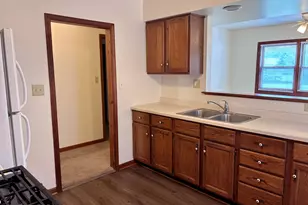1330 N Main St, Sycamore, IL 60178 - Photo 5