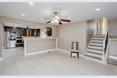 720 Durham Lane, Hoffman Estates, IL 60169 - Photo 5