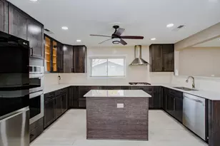 720 Durham Ln, Hoffman Estates, IL 60169 - Photo 7
