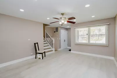 720 Durham Lane, Hoffman Estates, IL 60169 - Photo 3