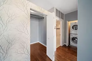 1111 W 15th St, Chicago, IL 60608 - Photo 21