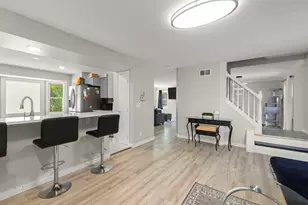 972 Westgate Dr, Aurora, IL 60506 - Photo 9