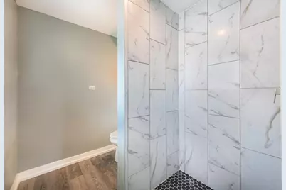 1015 W Victoria Avenue, Berkeley, IL 60163 - Photo 9