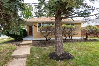 1015 W Victoria Avenue, Berkeley, IL 60163 - Photo 1