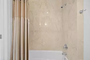 10 E Delaware Pl, Chicago, IL 60611 - Photo 23