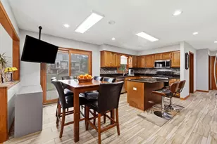 1892 Marne Rd, Bolingbrook, IL 60490 - Photo 9