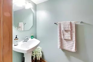 58 Rolling Oaks Rd, Sugar Grove, IL 60554 - Photo 15