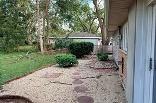 471 Tomahawk St, Park Forest, IL 60466 - Photo 11