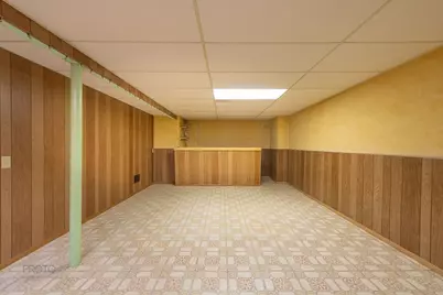 6811 S Komensky Avenue, Chicago, IL 60629 - Photo 19