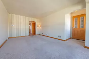 6811 S Komensky Ave, Chicago, IL 60629 - Photo 3