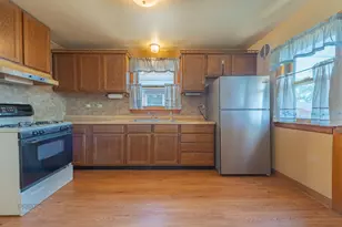 6811 S Komensky Ave, Chicago, IL 60629 - Photo 5