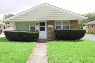 3029 Wallace Ave, Steger, IL 60475 - Photo 1