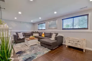 441 S Yale Ave, Addison, IL 60101 - Photo 13