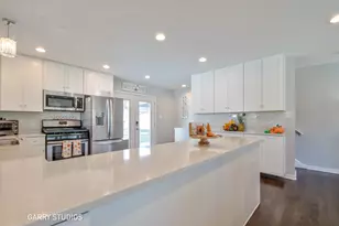 441 S Yale Ave, Addison, IL 60101 - Photo 7