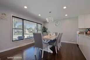 441 S Yale Ave, Addison, IL 60101 - Photo 3