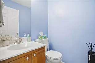 6785 Nantucket Ct, Gurnee, IL 60031 - Photo 9