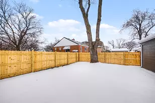 8245 43rd Pl, Lyons, IL 60534 - Photo 23